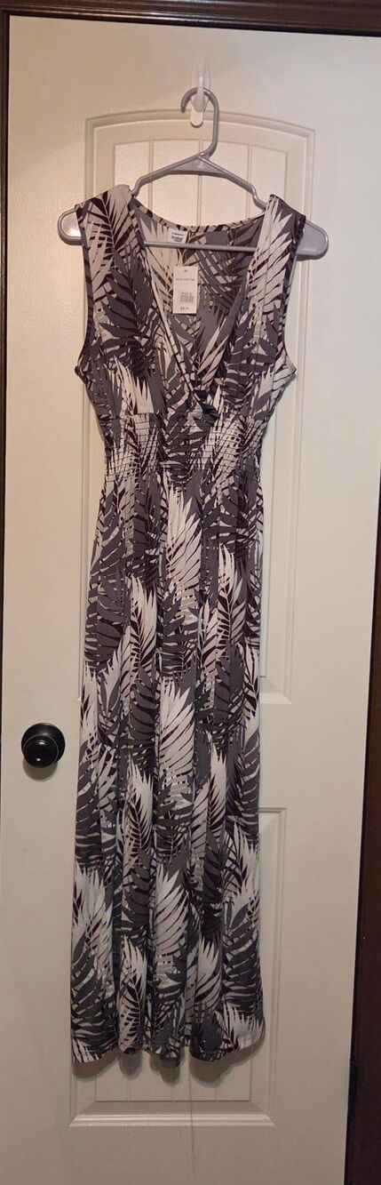 Floral Maxi Dress - Picture 4 of 4